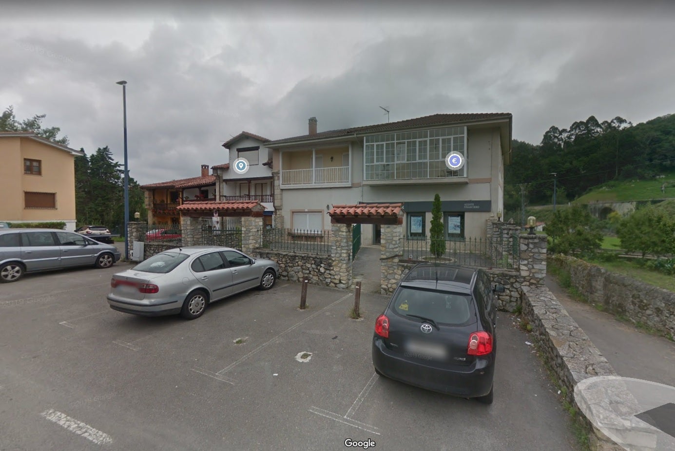 Se busca a dos hombres tras atracar una sucursal en Roiz Se busca a dos hombres tras atracar una sucursal en Roiz