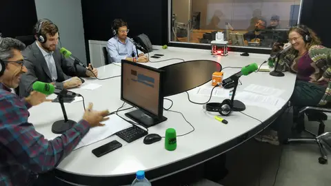 Tertulia política a Onda Cero Catalunya Tertulia política a Onda Cero Catalunya