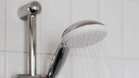 Imagen de archivo de una ducha