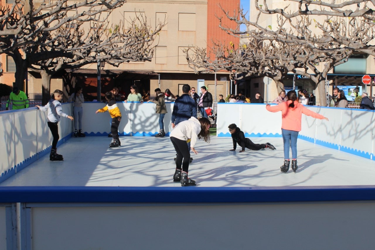 Nules abre al público la pista de patinaje Nules abre al público la pista de patinaje