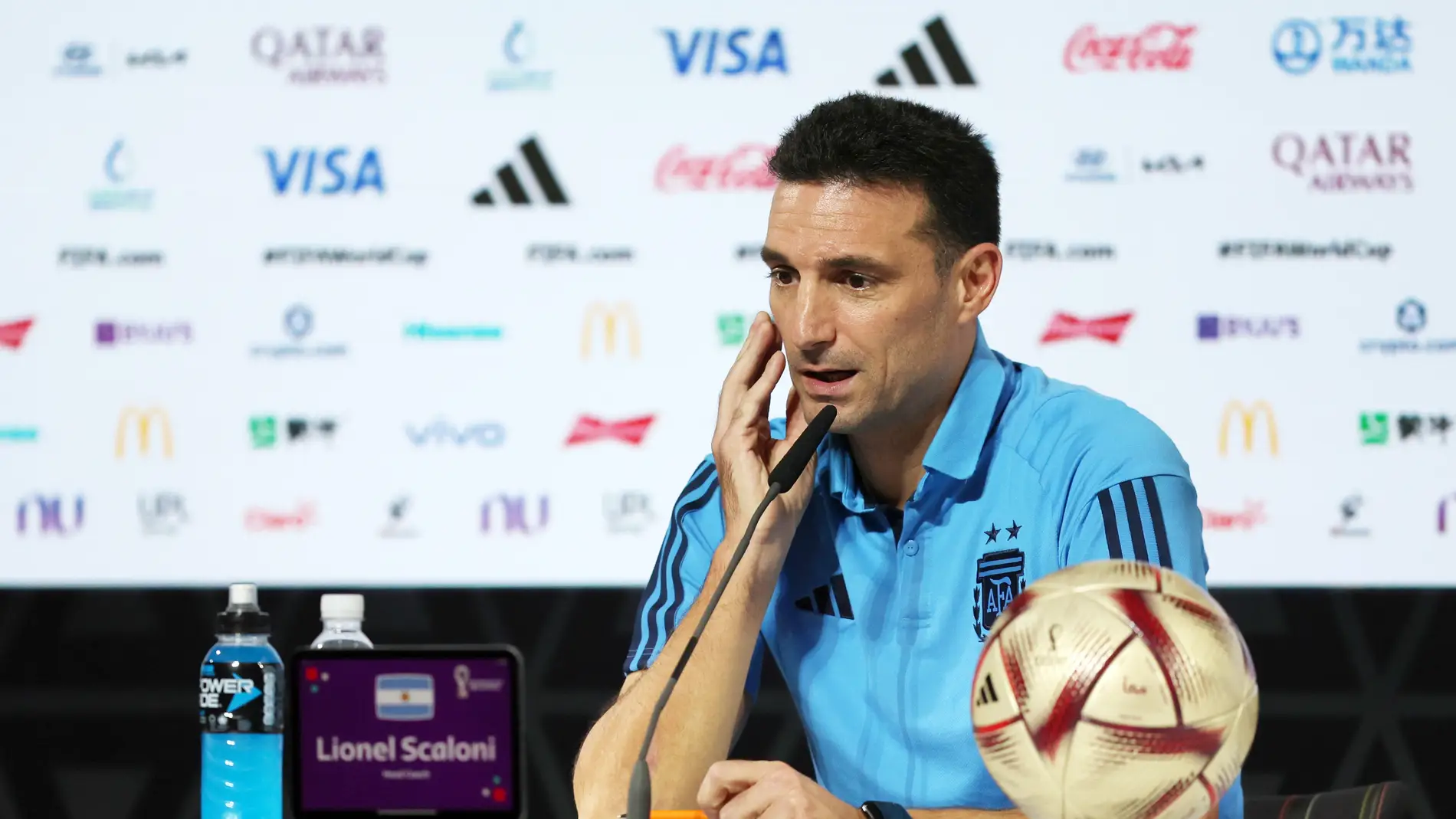Scaloni: "Qué mejor escenario que la final mundial para disfrutar de Messi"