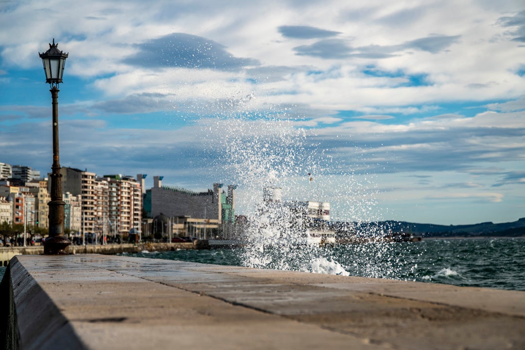 Cantabria estará este viernes en aviso amarillo por viento y costeros Cantabria estará este viernes en aviso amarillo por viento y costeros
