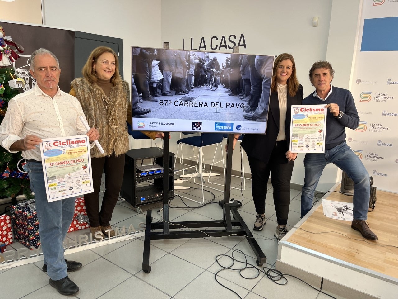 La carrera del Pavo centra una actualidad deportiva que analizamos con el nuevo técnico del Segosala La carrera del Pavo centra una actualidad deportiva que analizamos con el nuevo técnico del Segosala