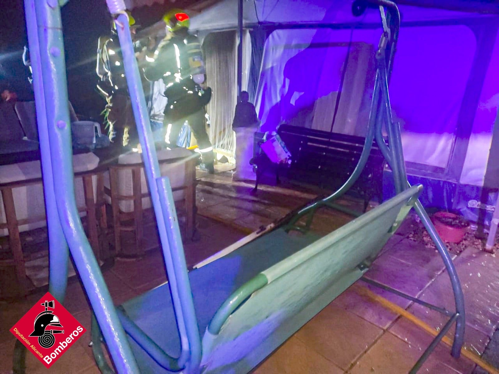 Se incendia una caravana en un Camping de Benidorm Se incendia una caravana en un Camping de Benidorm