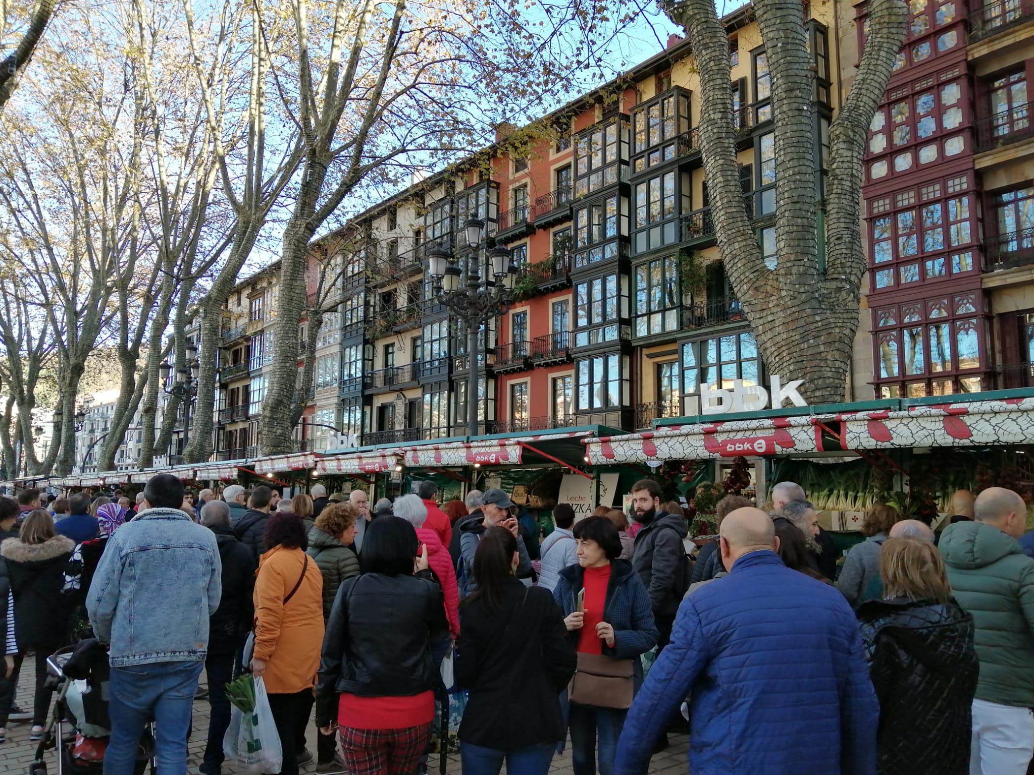 Santo Tomás cumple en Bilbao 75 años en una edición con 235 puestos Santo Tomás cumple en Bilbao 75 años en una edición con 235 puestos