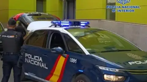 La Policía Nacional detiene a un falso abogado y graduado social La Policía Nacional detiene a un falso abogado y graduado social