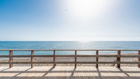 Paseo mar&iacute;timo madera