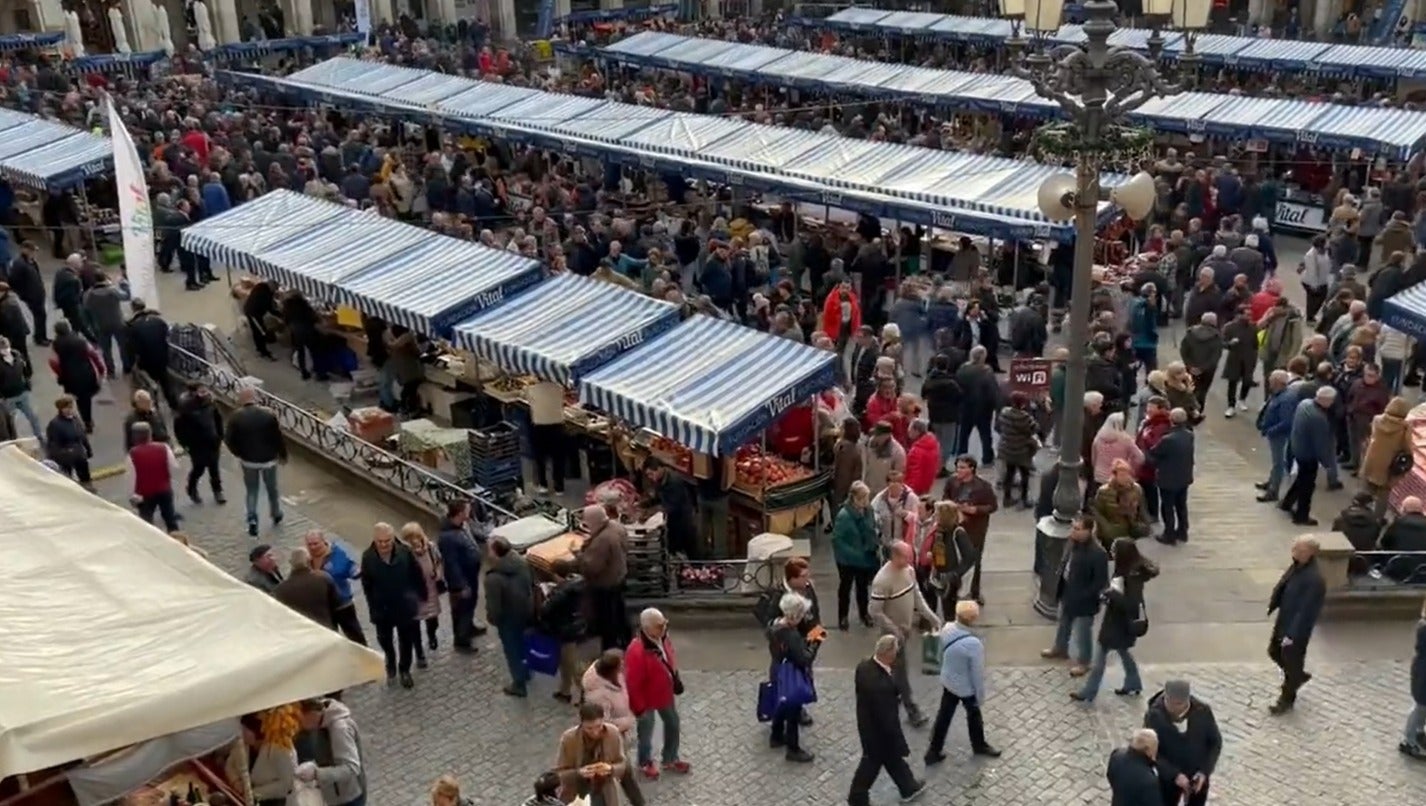 La mejor mesa de Navidad está en la plaza de España La mejor mesa de Navidad está en la plaza de España