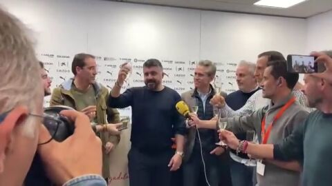 Gennaro Gattuso hace un brindis navideño muy valenciano