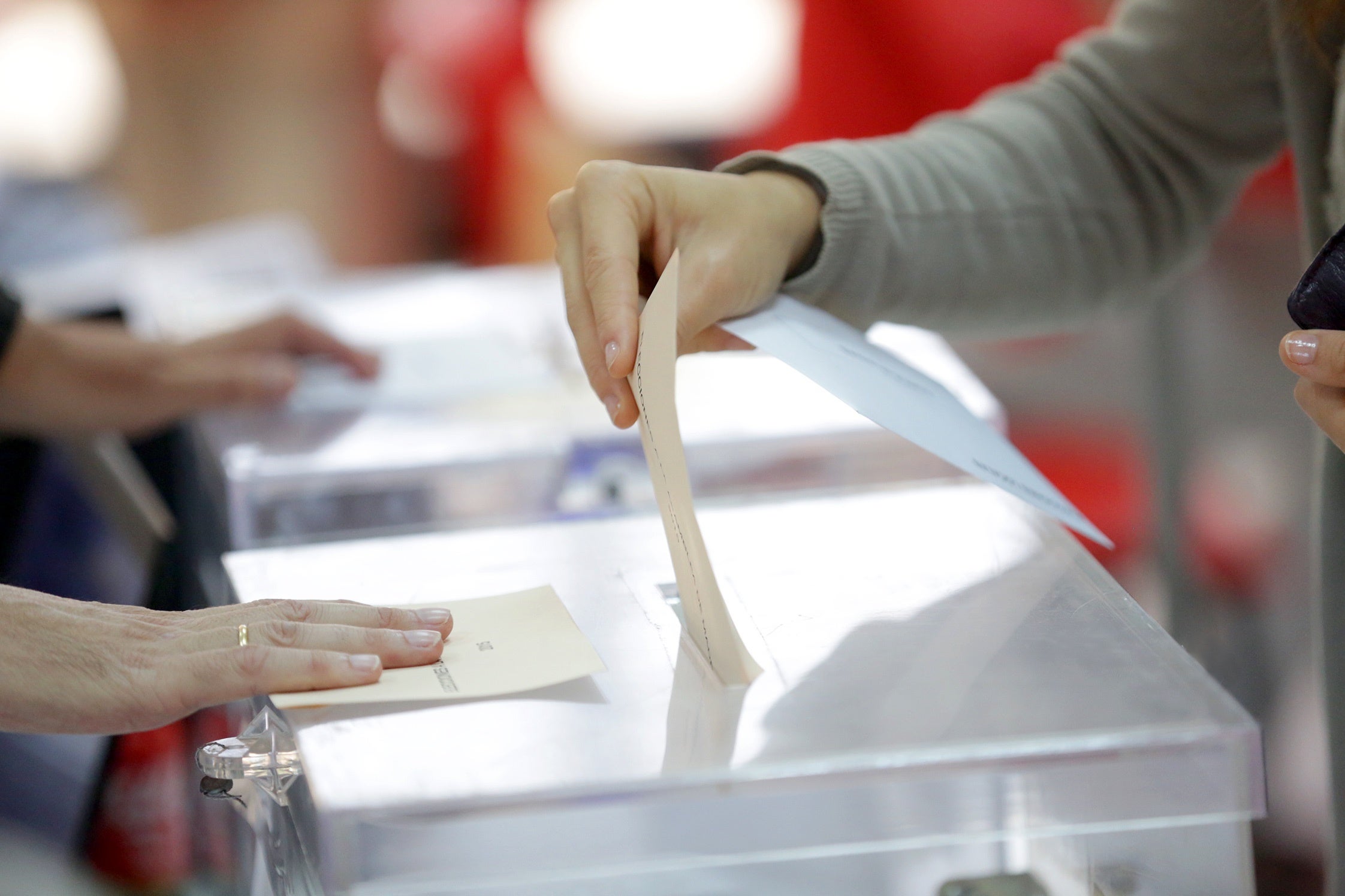 Según el CIS, el PSOE ganaría las elecciones autonómicas Según el CIS, el PSOE ganaría las elecciones autonómicas