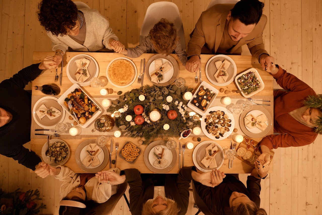 Cómo sobrevivir a una cena de Nochebuena de alto riesgo: claves para evitar discusiones Cómo sobrevivir a una cena de Nochebuena de alto riesgo: claves para evitar discusiones
