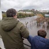 Imagen del río Miño desbordado a su paso por la ciudad de Lugo. Europa Press.