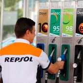 Repsol anuncia que sigue con el descuento del 10 céntimos 