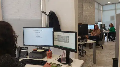 Una nueva central de llamadas del Ayuntamiento de València gestionará las citas en Servicios Sociales Una nueva central de llamadas del Ayuntamiento de València gestionará las citas en Servicios Sociales