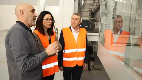 Mas y Climent ven que las ayudas concedidas por el Gobierno debían de haber sido exclusivamente para el sector cerámico Mas y Climent ven que las ayudas concedidas por el Gobierno debían de haber sido exclusivamente para el sector cerámico