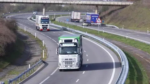 Los transportistas seguirán beneficiándose del descuento en el combustible Los transportistas seguirán beneficiándose del descuento en el combustible