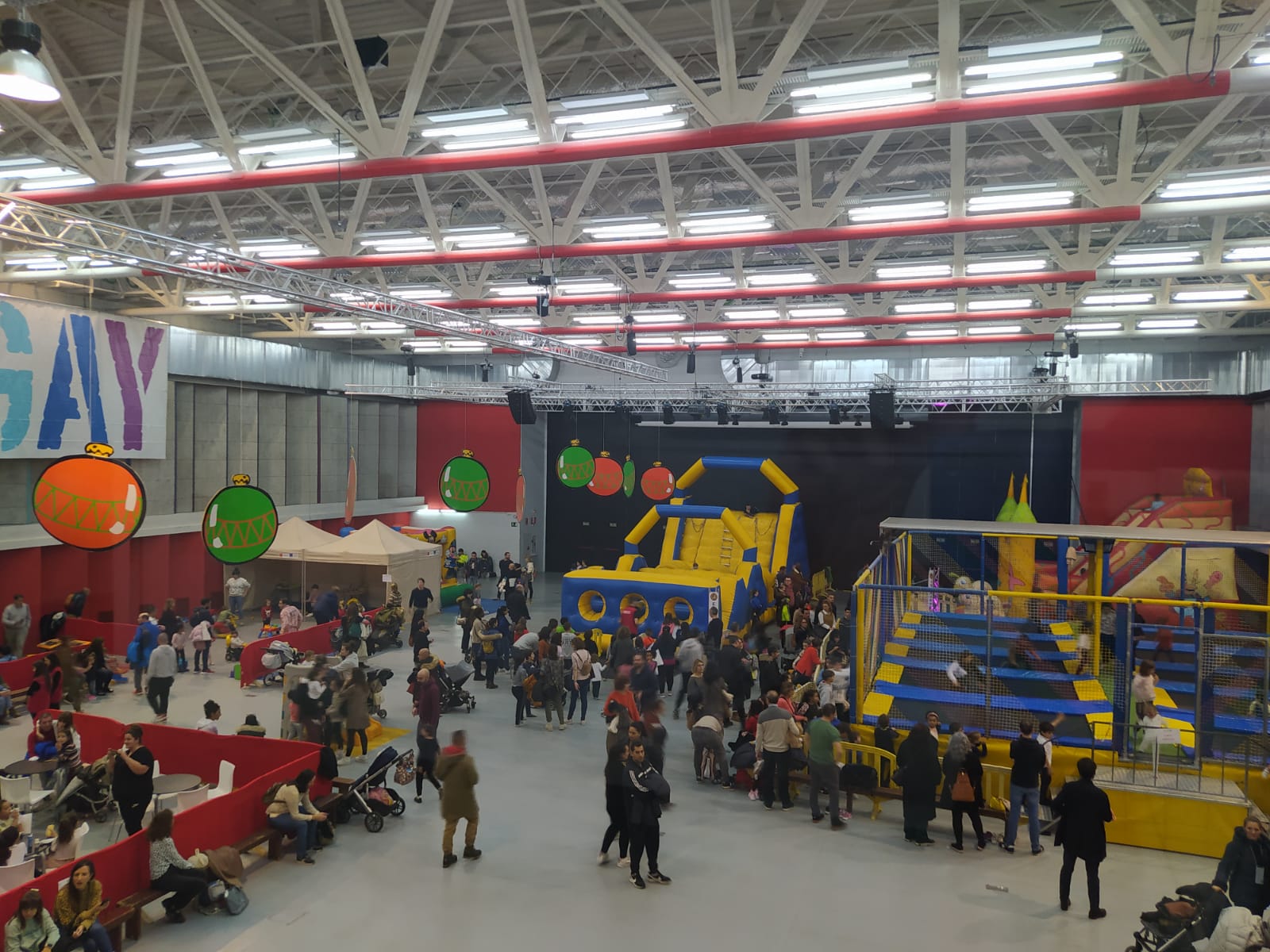 Los más pequeños disfrutan ya del Guirigay Los más pequeños disfrutan ya del Guirigay