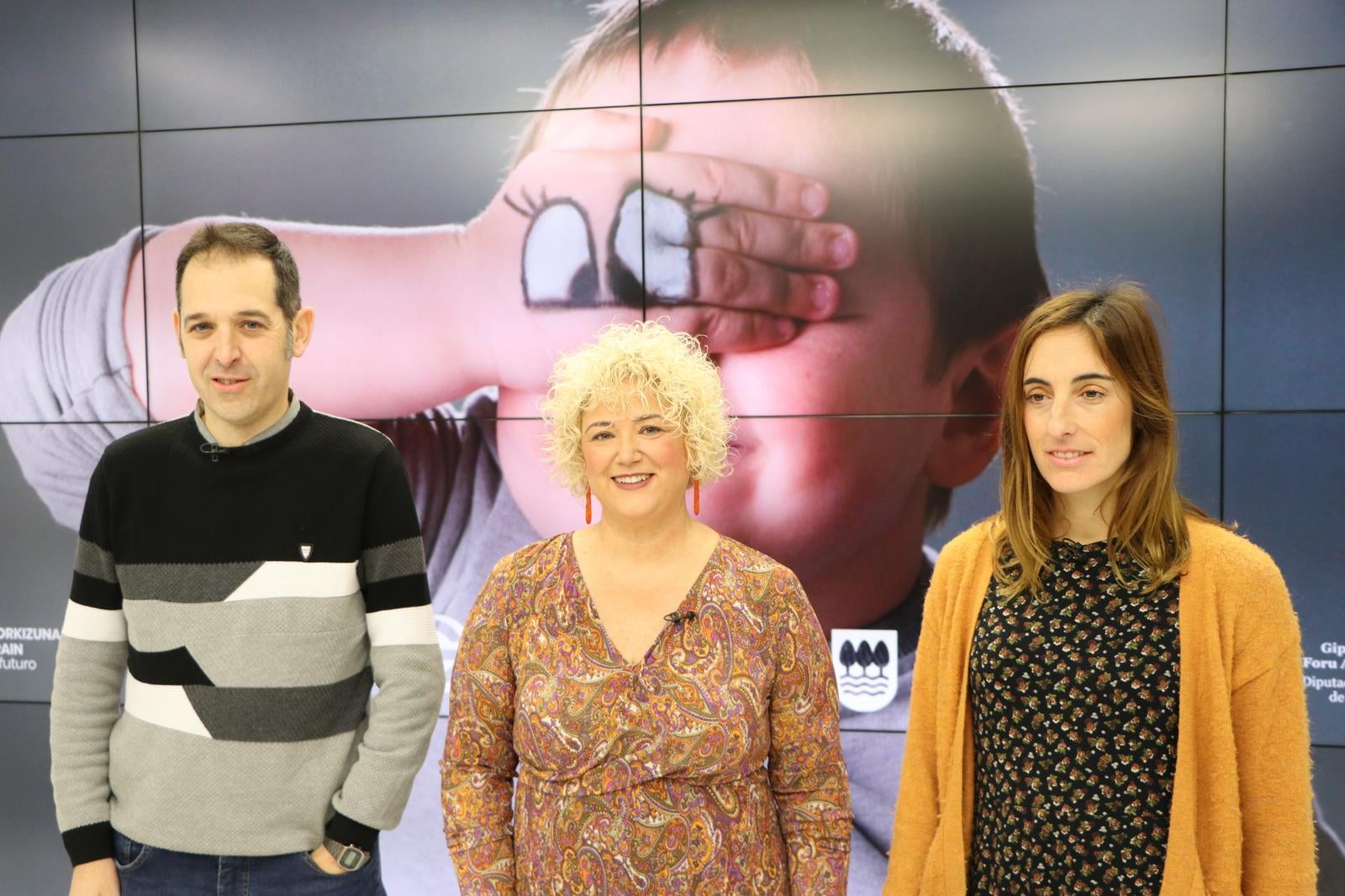 Gipuzkoa necesita de forma urgente 7 familias de acogida Gipuzkoa necesita de forma urgente 7 familias de acogida