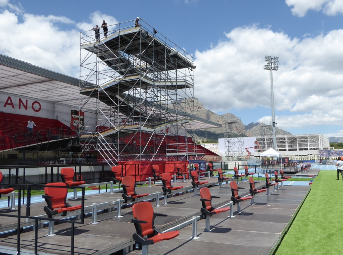 La Nucía se enfrenta al Valencia con un Camilo Cano con doble aforo y lleno a rebosar La Nucía se enfrenta al Valencia con un Camilo Cano con doble aforo y lleno a rebosar