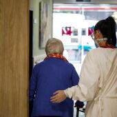 Madrid activa el protocolo anticovid en las residencias de mayores ante el incremento de casos en China