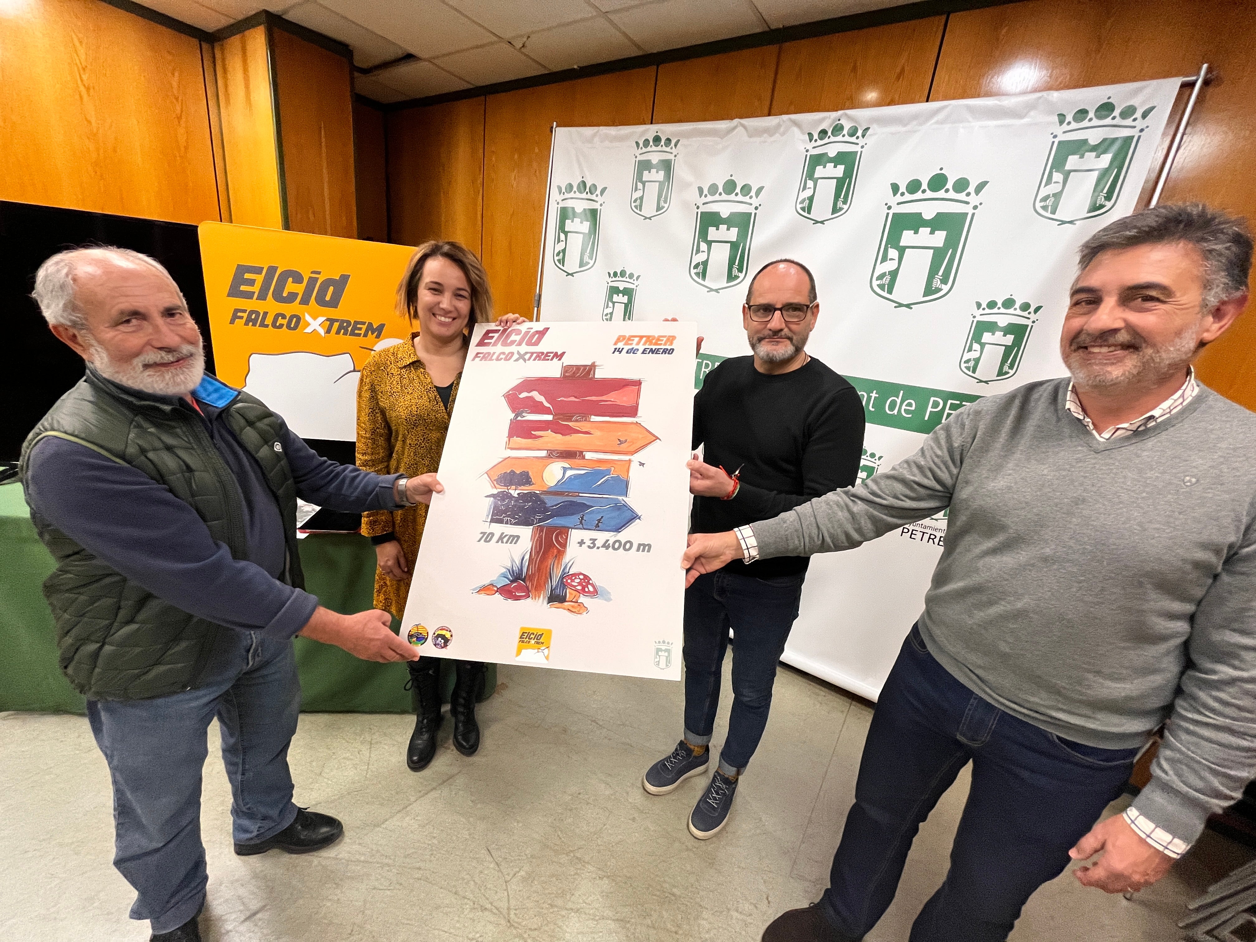 Vuelve el ultra maratón 'El Cid FalcoXtrem' a Petrer con un trazado de 70 kilómetros Vuelve el ultra maratón 'El Cid FalcoXtrem' a Petrer con un trazado de 70 kilómetros