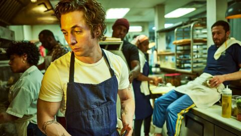 El actor Jeremy Allen White, en una imagen promocional de la serie 'The bear'
