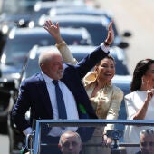 Miles de seguidores de Lula da Silva aguardan su investidura, a la que acudirán Felipe VI y Yolanda Díaz