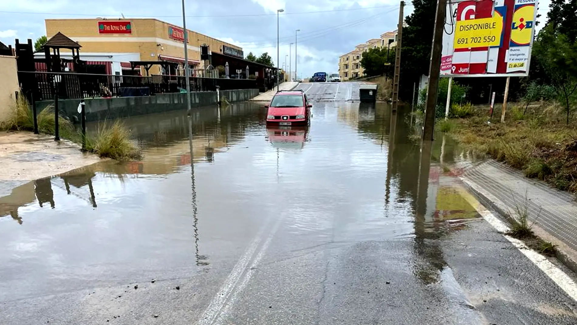 La Concejalía de Infraestructuras amplia el procedimiento de la red de aguas pluviales en Villamartín     