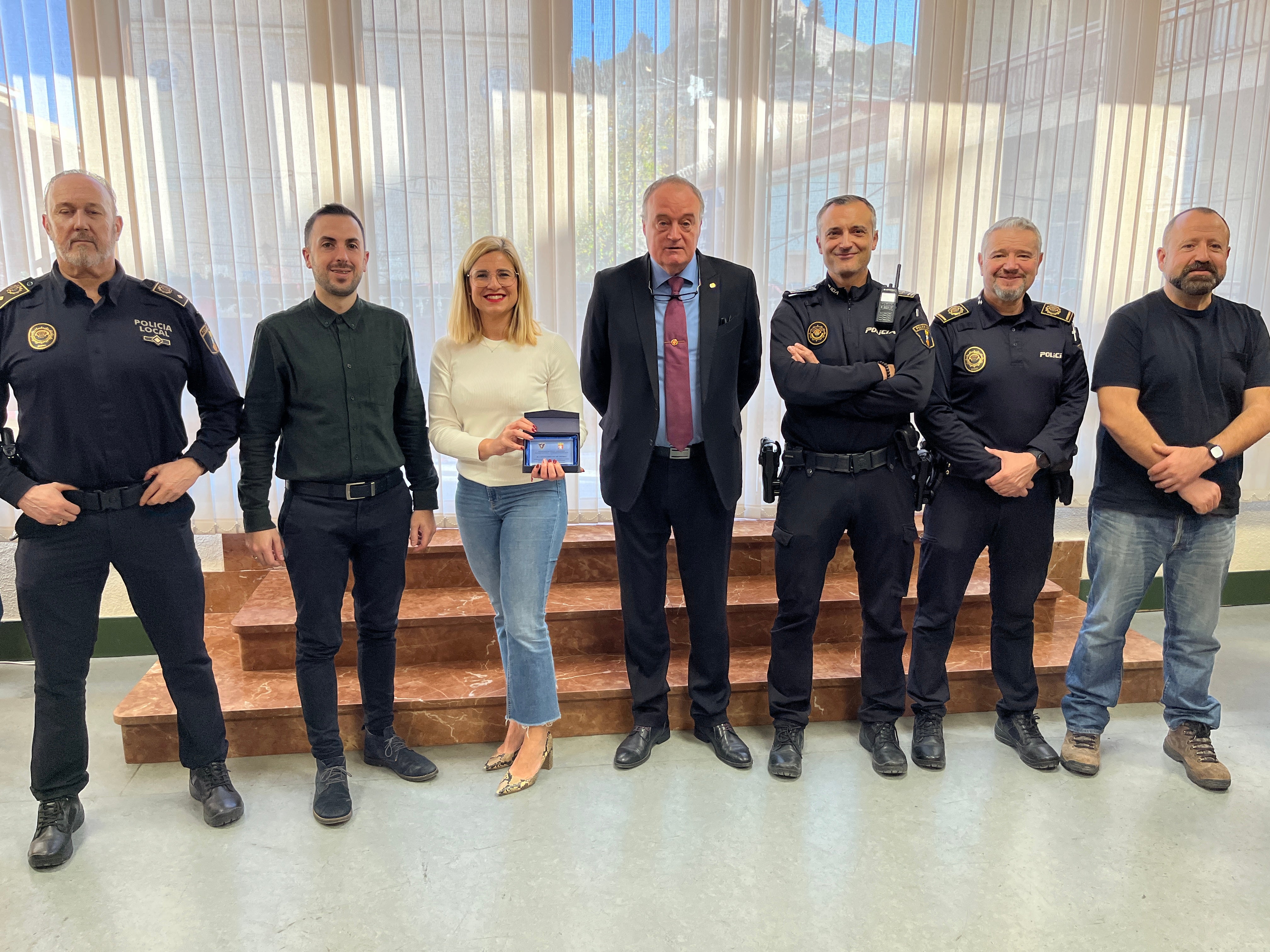 La Asociación Internacional de Policía distingue a Petrer por acoger a refugiados ucranianos de la guerra La Asociación Internacional de Policía distingue a Petrer por acoger a refugiados ucranianos de la guerra