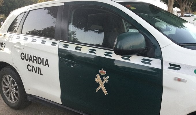 Mata a su exmujer en Adeje (Tenerife) y un hijo es herido cuando la defendía Mata a su exmujer en Adeje (Tenerife) y un hijo es herido cuando la defendía
