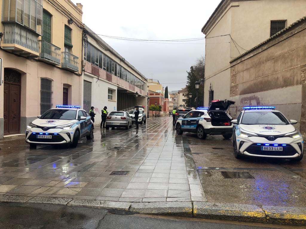 Sancionan en Ciudad Real a varios conductores por alcohol, drogas, llevar arma blanca e infringir la ITV Sancionan en Ciudad Real a varios conductores por alcohol, drogas, llevar arma blanca e infringir la ITV