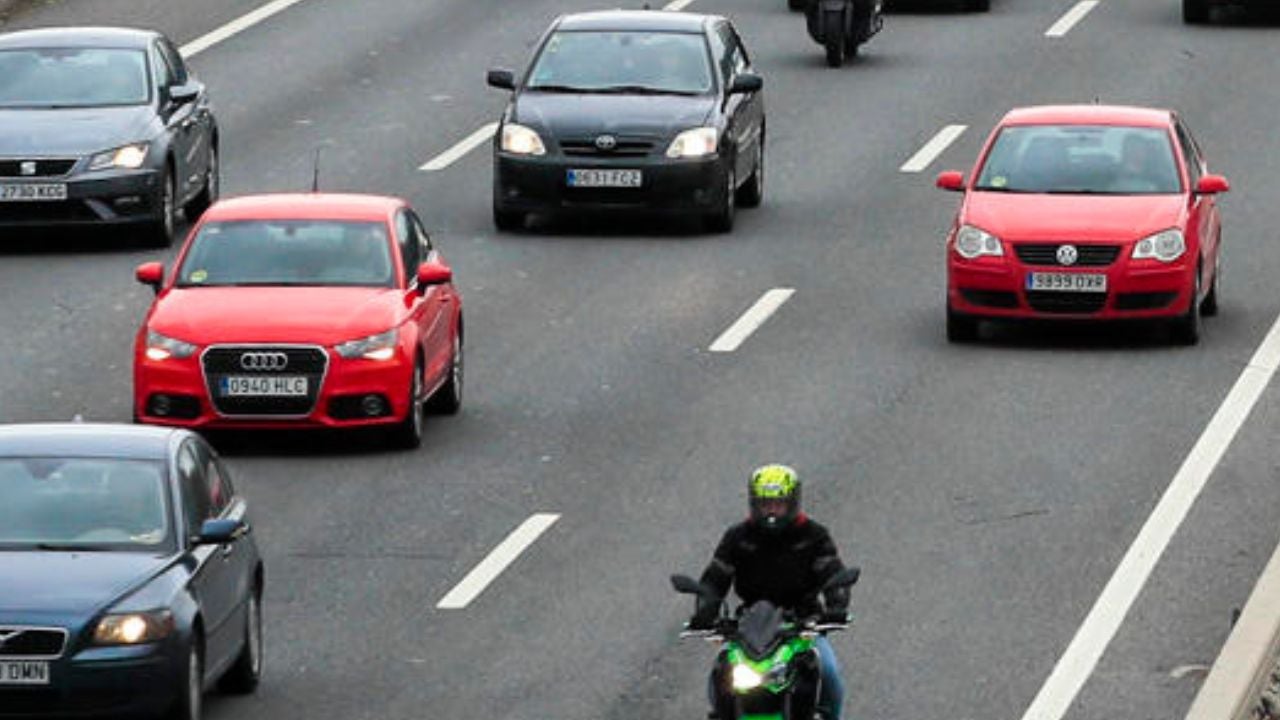 Etiqueta B de coche: qué restricciones tiene en 2023 Etiqueta B de coche: qué restricciones tiene en 2023