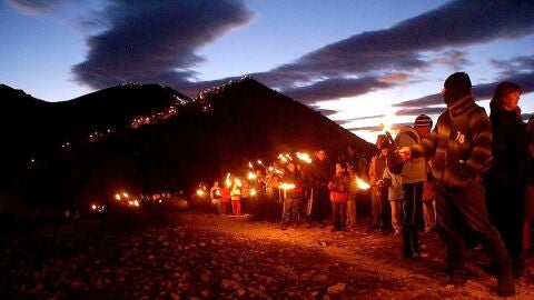Imagen de archivo de una edici&oacute;n de la Bajada del monte Bol&oacute;n de Elda.