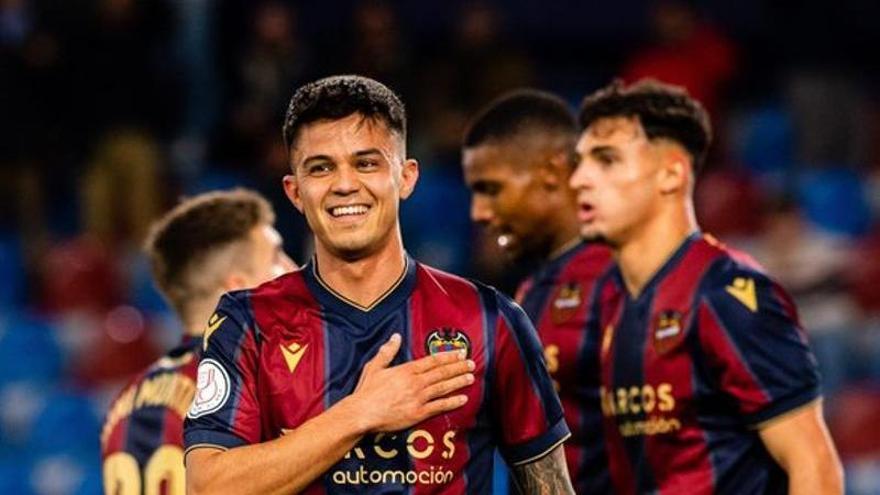 Brugué pasa por quirófano pero el Levante no irá al mercado Brugué pasa por quirófano pero el Levante no irá al mercado