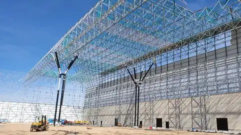 Nuevo hangar del aeropuerto de Teruel, que estará finalizado en primavera HANGAR AEROPUERTO TERUEL
