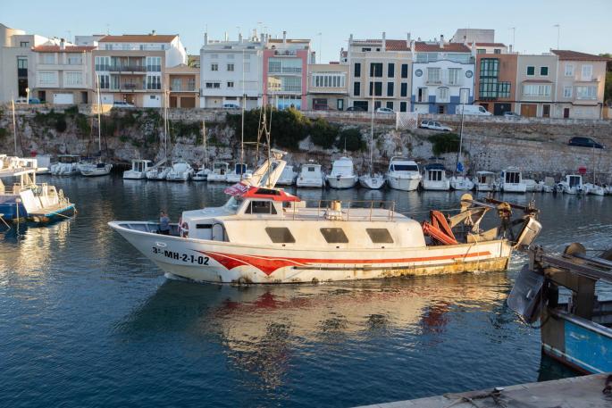 Las barcas de arrastre de Menorca no saldrán a faenar hasta marzo Las barcas de arrastre de Menorca no saldrán a faenar hasta marzo