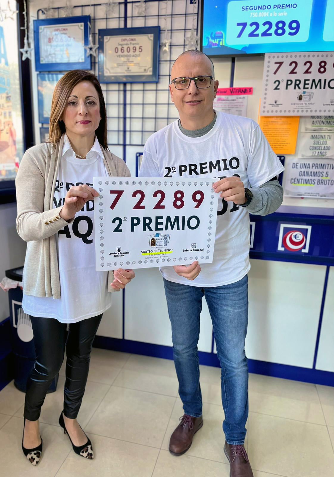Crevillent pellizca 375.000 euros del segundo premio de la lotería del Niño Crevillent pellizca 375.000 euros del segundo premio de la lotería del Niño