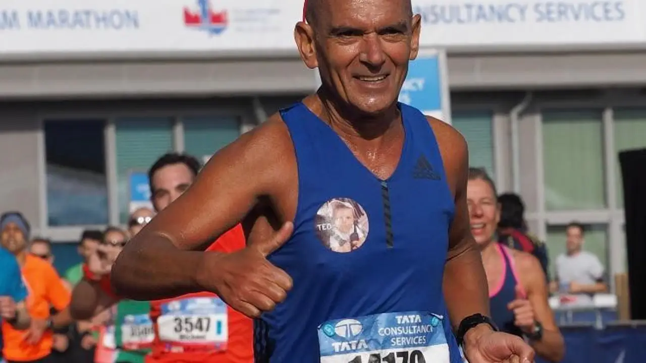 Jose Antonio Cambre en la maratón de Amsterdam Jose Antonio Cambre en la maratón de Amsterdam