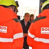 Un nuevo vehículo y equipos de protección para los bomberos de Albacete