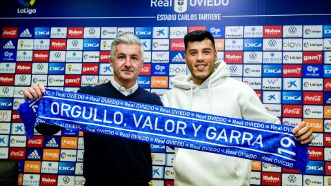 Roberto Su&aacute;rz y Sequeira en la sala de prensa del Tartiere.