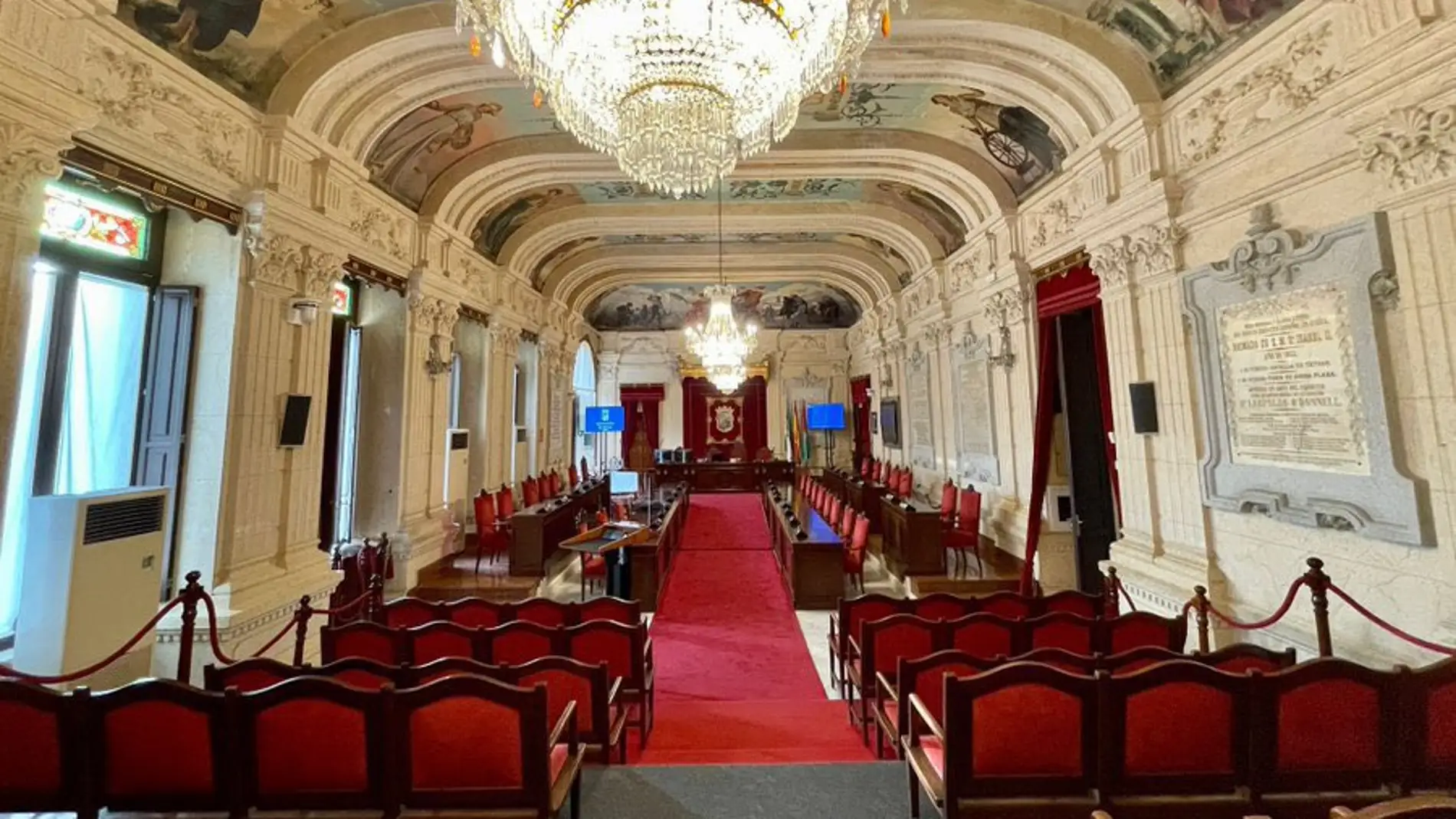 Salón de plenos del Ayuntamiento de Málaga
