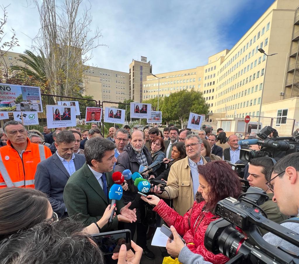 Mazón: “El PP devolverá a Alicante la coordinación de las Urgencias tras el desmantelamiento de Puig” Mazón: “El PP devolverá a Alicante la coordinación de las Urgencias tras el desmantelamiento de Puig”