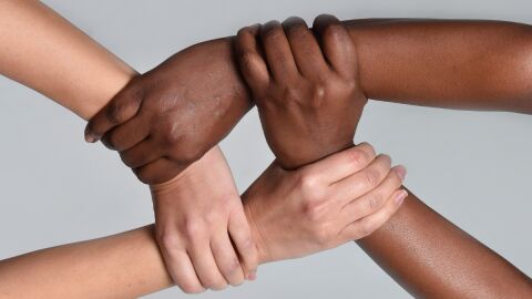 Ayuda j&oacute;venes