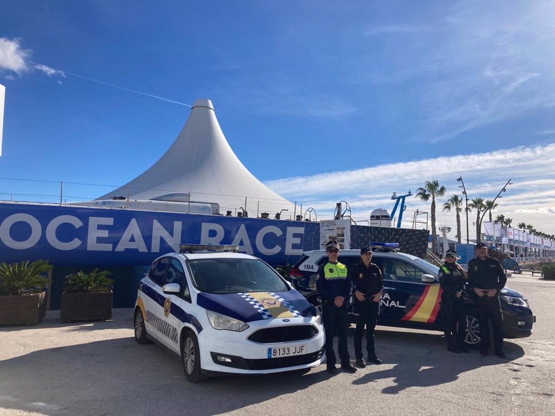 Medio millar de efectivos de Policía Local y Nacional garantizan la seguridad de la Ocean Race Medio millar de efectivos de Policía Local y Nacional garantizan la seguridad de la Ocean Race
