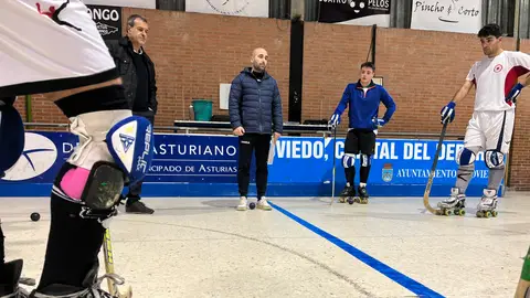 Javi Paredes y Miguel Navajas, en un entrenamiento del Roller en Villafría Javi Paredes y Miguel Navajas, en un entrenamiento del Roller en Villafría