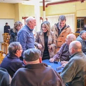 Milagros Tolón visita el Centro de Mayores del Polígono de Toledo Milagros Tolón visita el Centro de Mayores del Polígono de Toledo