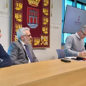 Firma del convenio con el Ayuntamiento de Arcos de la Frontera Firma del convenio con el Ayuntamiento de Arcos de la Frontera