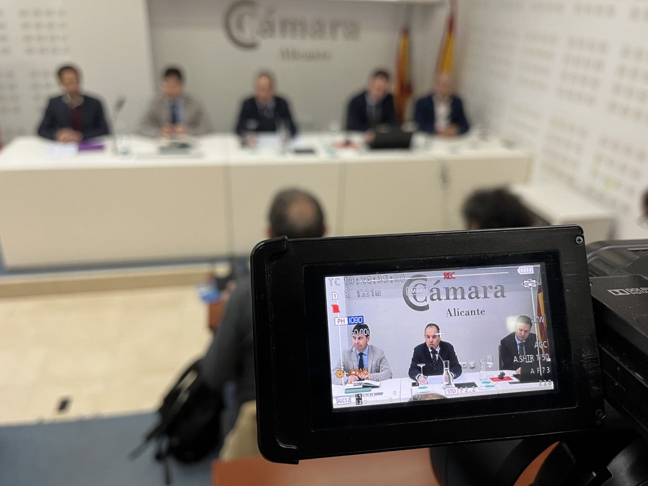La Cámara y la Diputación de Alicante promueven la primera comunidad energética de la Comunidad Valenciana La Cámara y la Diputación de Alicante promueven la primera comunidad energética de la Comunidad Valenciana