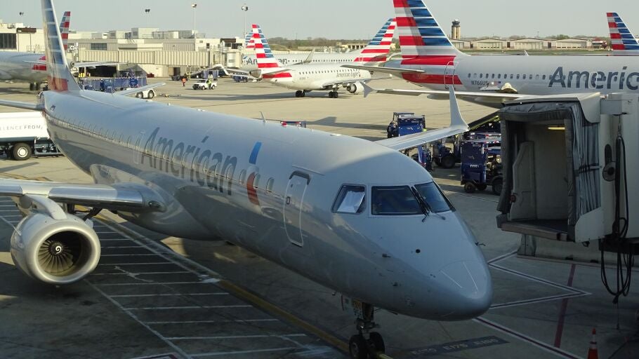 Fotograf&iacute;a de archivo de varios aviones de la compa&ntilde;&iacute;a American Airlines.