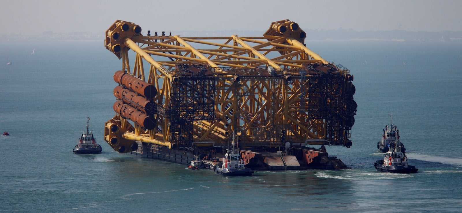 Dragados Offshore y Siemens logran un macro-contrato de 4.000 millones para construir dos plataformas en Puerto Real Dragados Offshore y Siemens logran un macro-contrato de 4.000 millones para construir dos plataformas en Puerto Real
